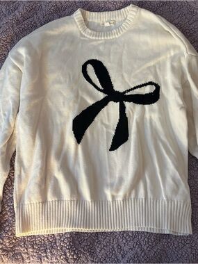 Aeropostale White Crewneck Sweater with Black Bow